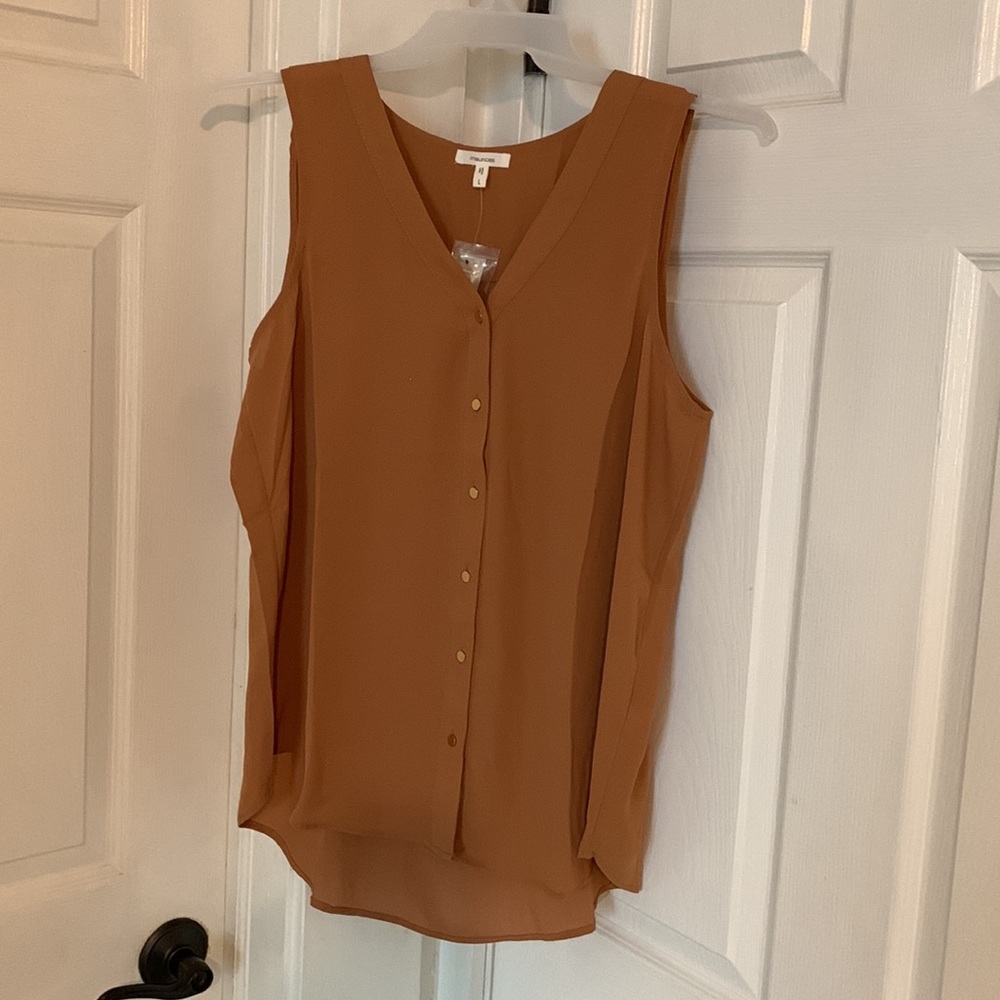 New with tags Maurice’s button up tank top Size LG
